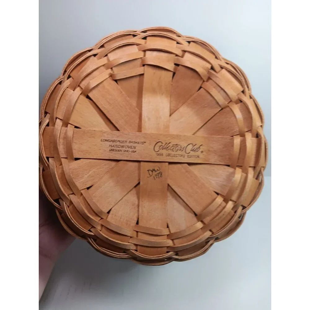 Longaberger 1998 Collectors Club Renewal Basket w/ Liner Protector & Card